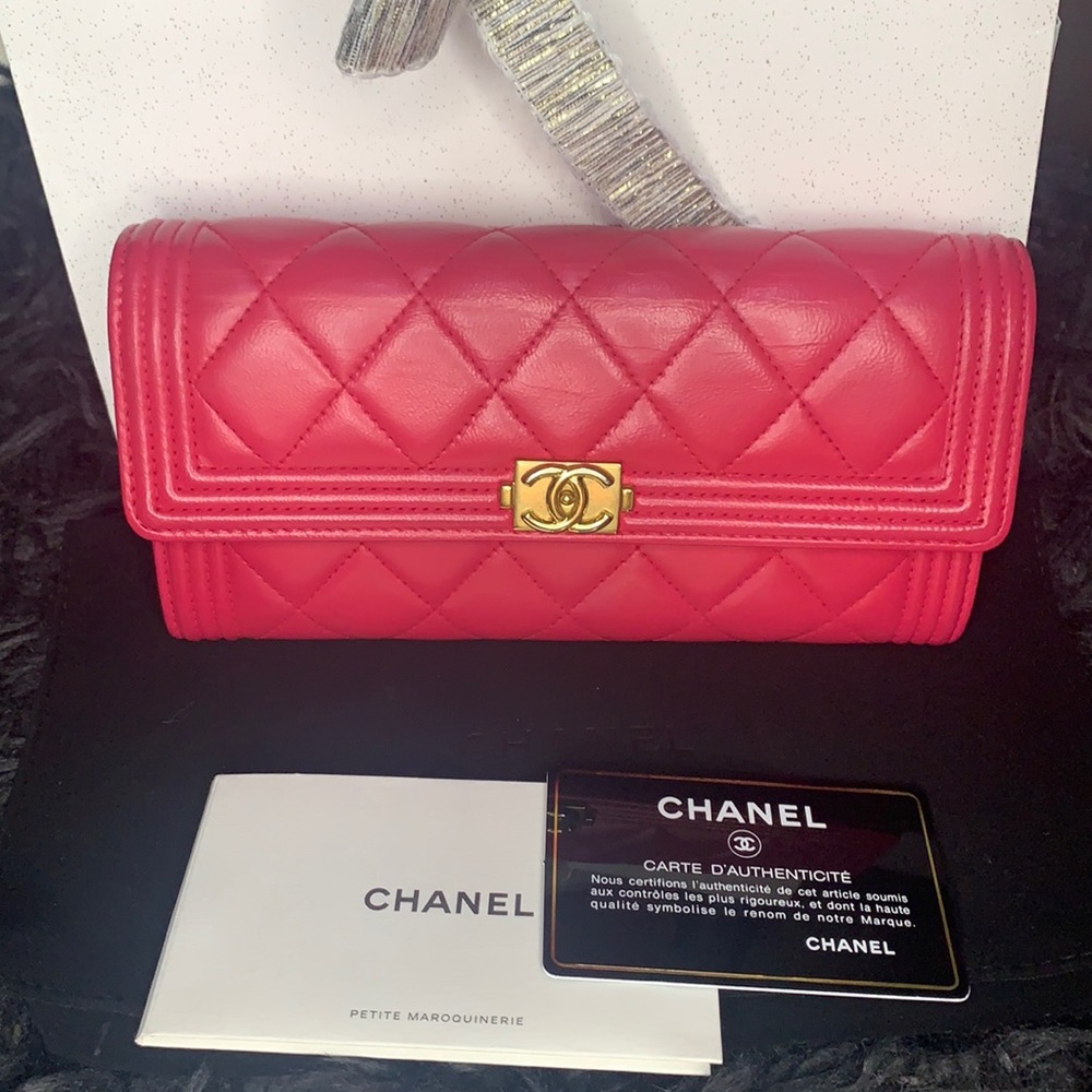 CHANEL Boy Wallet